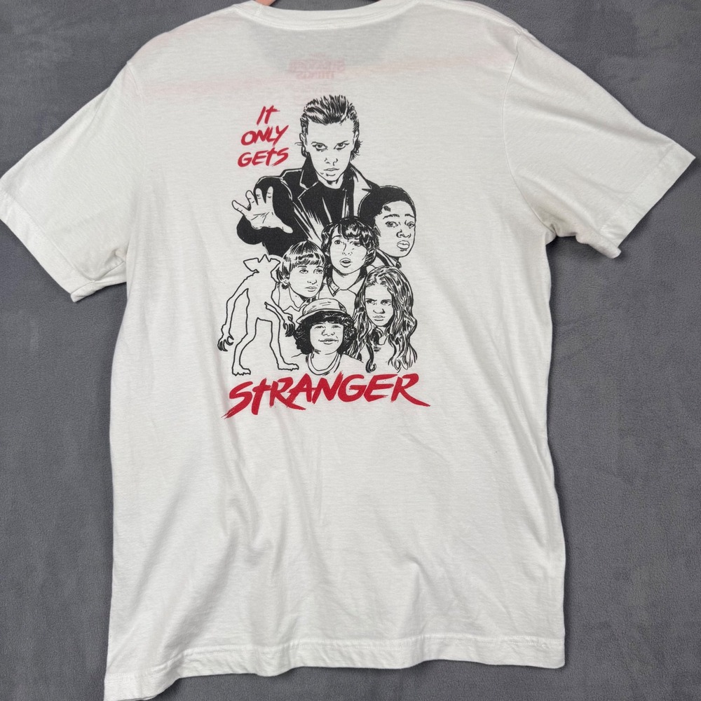 Netflix‎ Stranger Things It Only Gets Stranger Graphic T-Shirt White Large
